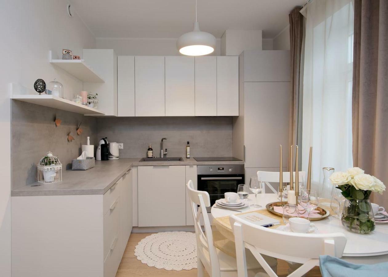 Апартамент Modern Quiet 2 Bedroom Near Center *